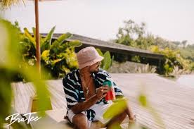 Cro verliert wette gegen seinen rapperkollegen capital bra 15 likes. Capital Bra Bringt Eigenen Eistee Auf Den Markt Rap De