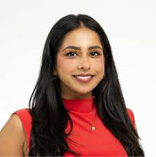 So excited to welcome the 2024 IA Analyst Class to Citi! Today was the  first day