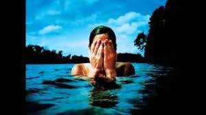 Capitan findus capitano, mio capitano conducimi in porto in un porto lontano dalla mia amata dalla mia bella sento spingere il plancton dentro questa cappella. Tutte Le Strade Portano A Te Accordi 100 Corretti Luciano Ligabue