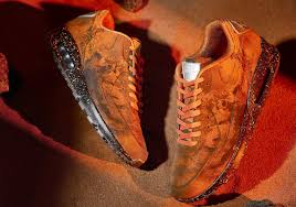 This limited mars landing edition features a reflective upper, allover graphic detail inspired by the surface of the red planet, speckled midsole, and a translucent outsole. Nike Air Max 90 Mars Landing Store List Sneakernews Com