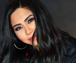 معروفة بصوتها القوي والمميز في مصر. T7azkkipep9dlm