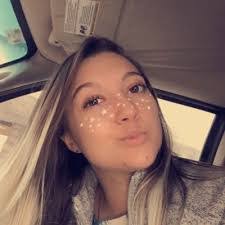 Rebekah Skinner's Instagram, Twitter & Facebook