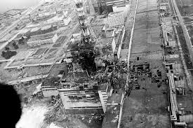 Megismerjük azokat, akik számára csernobil filozófiai probléma, az atomkorszak utáni ember alapító mítosza, és azokat is, akik a szovjethatalom ellenségeit, a nyugatot és az árulókat okolják. Csernobil Ujratoltve Unalomuzesbol Gyujtogatas Majdnem Katasztrofa Szeged Ma