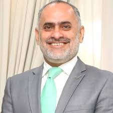 Donald Bremner's Instagram, Twitter & Facebook