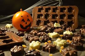 Atelier Halloween Au Musee Gourmand Du Chocolat De Paris C Chocolat Halloween Gourmands