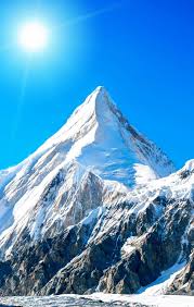 At 8,849 meters (29,032 feet), it is considered the tallest point on earth. Mount Everest Mount Everest Mount Everest Patagonia Mountaineering Canada Nep Mountain Landscape Photography Landscape Photography Nature Beautiful Landscapes