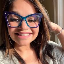 Check out my amazing results Before & After pictures using Flaunt it! This  product will keep you glowing it's a Body Sculpting Scrub and Gel! 💛 Body  Sculpting Scrub enriched with Thyme