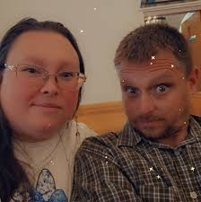 Jelly Roll arranged for his wife to meet her "hall pass" at a Las Vegas  music festival.