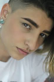 Hola mis pingüinos nos vemos en instagram @yanjanasimps