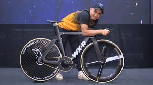 Awang became the first asian cyclist to win a world championship medal when he won silver in the sprint in 2009. Basikal Azizulhasni Tarik Perhatian Lithuania Greece Stadium Astro