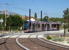 A Aubagne La Rame 004 Citadis Compact Alstom Est Photographiee Dans Le Virage De La Piscine Alain Bernard Le Vendredi 12 Septembre 2014 Tramway De Montpellier