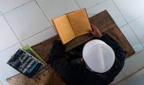 Demikianlah adab bertamu menurut islam. Adab Belajar Dalam Islam Memperlakukan Buku Dengan Baik Republika Online