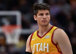 .sharpshooter kyle korver, who was selected by the nets just 11 years ago and dealt to philadelphia so that the nets' front office could tidy up their finances. Nba Star Recalls Being Rsquo Traded Rsquo For A Copy Machine In Grad Speech People Com