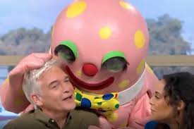Mr blobby is a character originally featured on noel edmonds' saturday night variety bbc one television show noel's house party, originally. Noel Edmonds Friend Punches Mr Blobby After He Trashes This Morning Studio Mirror Online