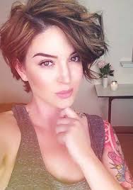Got asked out by a girl. 5 Tips On How To Feel Feminine With A Pixie Cut