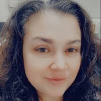 Lori Casale's Instagram, Twitter & Facebook