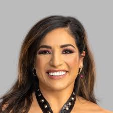 Reina Gonzalez's Instagram, Twitter & Facebook