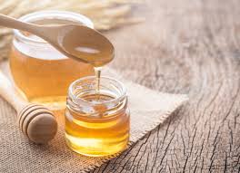 Die in der wurzel des ingwers enthaltenen ätherischen öle besonders beliebt in der ernährung zur gewichtsreduktion verwendet grüner tee mit ingwer, zitrone und honig. Ayurvedische Tipps Zum Abnehmen Mit Honig Experto De