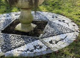 Comment Faire Une Calade De Galets Pour Un Jardin Mosaique De Pierre Mosaique De Galets Jardins