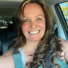 Who can recommend a reliable house cleaner in McHenry?