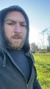 Nicole Vari's Instagram, Twitter & Facebook