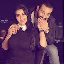 وصفت الفنانة سمية الخشاب دخولها عالم أغاني المهرجانات من خلال أغنية «أوعدك» مع الفنان عمر كمال، المقرر طرحها خلال الفترة المقبلة، بـ«الخطوة الجريئة»، وبخاصة و«أن عدد الفتيات اللاتي يغنين مهرجانات قليل». Ø³Ù…ÙŠØ© Ø§Ù„Ø®Ø´Ø§Ø¨ ÙÙŠ Ø£ÙˆÙ„ Ø±Ø­Ù„Ø© Ø¨Ø¹Ø¯ ÙˆØ¹ÙƒØªÙ‡Ø§ Ø§Ù„ØµØ­ÙŠØ© ÙˆØªØ³Ø±ÙŠØ¨ ØµÙˆØ± Ù„Ø²ÙˆØ¬Ù‡Ø§ Ø§Ù„Ù„Ø¨Ù†Ø§Ù†ÙŠ Ø§Ù„Ø³Ø§Ø¨Ù‚ Ù…Ø¬Ù„Ø© Ù‡ÙŠ