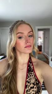 Nicole Vann's Instagram, Twitter & Facebook