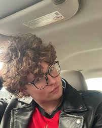 Today, give yourself some love and credit. Your nowhere near the end, but  your closer to it today than you ever have been. “Your already there, let  the time catch up to