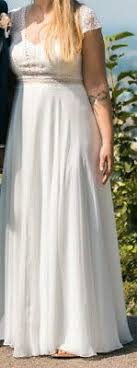 Bei uns findest du zahlreiche liebevoll gebrauchte brautkleider, die auf eine weitere zukünftige braut warten, die sie beglücken dürfen. Brautkleid Rembo Styling Honey Vintage Boohoo Gr 40 Ebay
