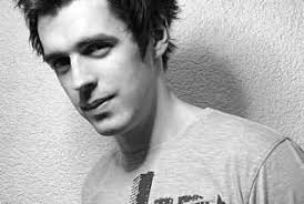 Dan Castro · Artist Profile