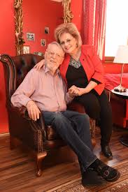 Angéla lányuk németországban született meg. Baj Van Elhagyta Dobos Attilat A Menyasszonya Blikk Ruzs