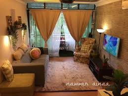 Cara menata ruang tamu yang sempit ilusi ruang besar harian metro sempit deco ruang tamu memanjang deco ruang tamu yang sempit dengan ruang tamu memanjang boleh nampak luas 52 contoh dekorasi ruang tamu kecil. Super Calitate Produse Calde Imagini Detaliate Deco Rumah Flat 101openstories Org