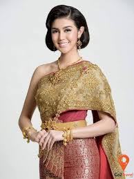 Thái lan thi đấu lấn lướt trong phần lớn thời gian hiệp một nhưng lại để indonesia có bàn gỡ hòa sau một pha phối hợp đơn giản ở phút 38. Tim Hiá»ƒu Net Ä'á»™c Ä'ao Trong Trang Phá»¥c Truyá»n Thá»'ng Cá»§a Thai Lan Go2 Travel
