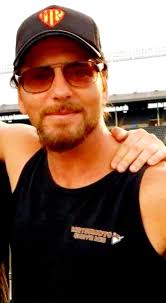 Eddie Vedder ( Pearl Jam) such a beautiful soul ❤️
