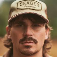 Tucker Wetmore Releases 'Brunette' Music Video