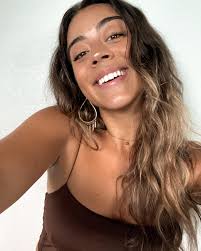 Chesiree Moanamaliealoha