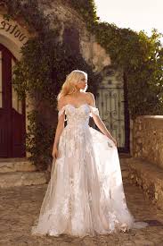 Contrary to belief, there's a blonde to suit everyone, no matter your natural hair hue. 1001 Ideas For The Beauty Of The Off The Shoulder Wedding Dress