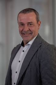 Michael Weigl's Instagram, Twitter & Facebook