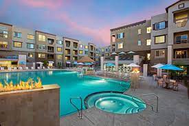 For over half a century regency on central has stood tall above the midtown. Montreux Apartments For Rent In Phoenix Az Forrent Com