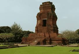 Candi tikus, a 14th century bathing place in majapahit empire capital city, trowulan archaeological park, east java, indonesia. Candi Yang Ada Di Jawa Timur Peradaban Arsitektur Bandut