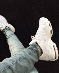 Nike Air Max 95 In White Weiss Foto Amirlzn Instagram Nike Air Max White Nike Air Max Nike Air Max Plus