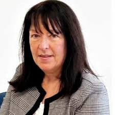 Eileen Ronan's Instagram, Twitter & Facebook