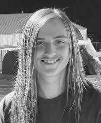 Alisha Lund's Instagram, Twitter & Facebook