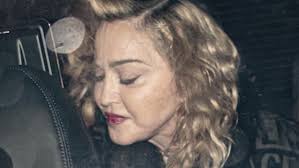 Madonna was born madonna louise ciccone, on 16 august 1958 in bay city, michigan, usa. Madonna Wie Schlimm Steht Es Wirklich Um Ihre Gesundheit