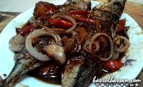 3) panaskan minyak masak dan goreng ikan sardin, kemudian angkat. Resepi Ikan Sardin Masak Kicap Dengan Cuka Epal