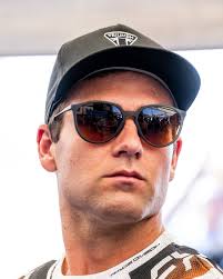 New York, Same Me 🗽 Let's have a weekend 🦾 @OfficialTriumphRacing