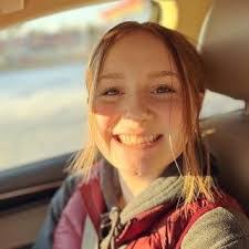 Mimi Peters's Instagram, Twitter & Facebook