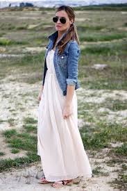 How To Wear A Denim Jacket In Spring 50 Outfits You Can Copy Springfashion Outfit Fashion Trendy Dresses Style