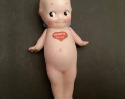 Estatueta miniatura de biscoito Kewpie por Rose O'Neill