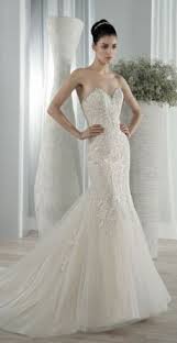 Nowadays, many modern wedding dress designers create unique patterns and graphic elements for their lace wedding dresses. Preowned Demetrios Wedding Dresses
